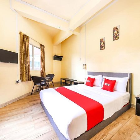 Oyo 703 Myra Hotel Mersing Exterior foto